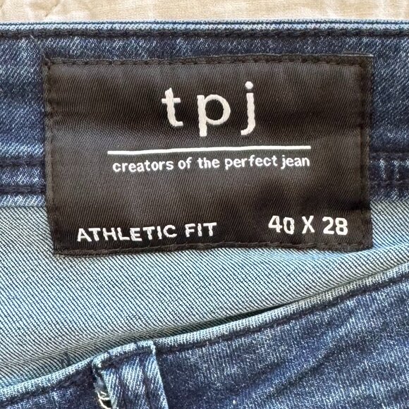 TPJ Men's 40x28 Athletic Fit Blue Jeans - Picture 2 of 10